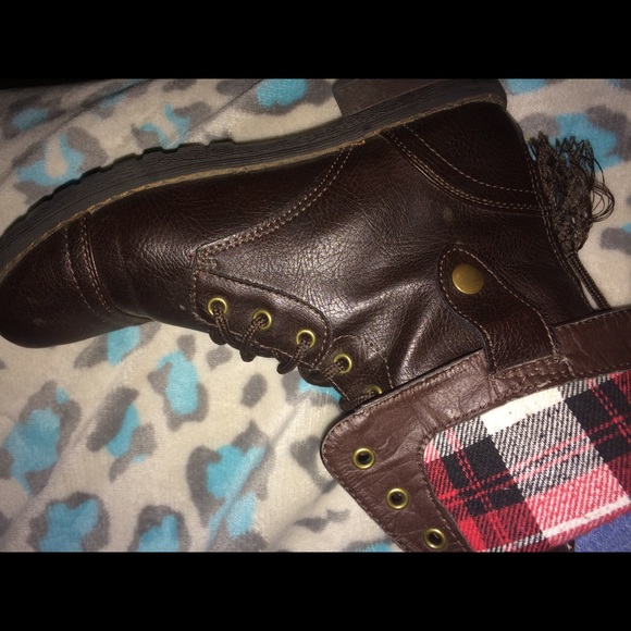 Boots 🤗 - Picture 5 of 6